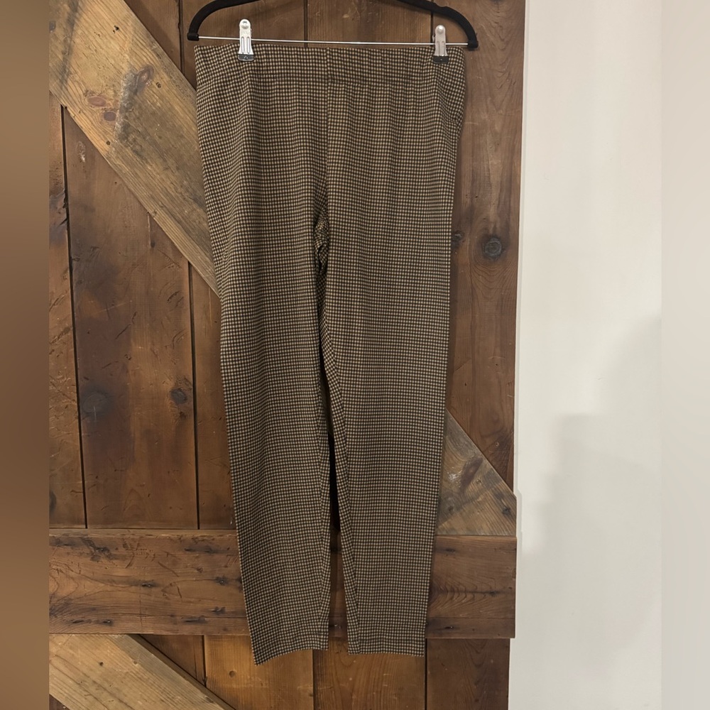 4/$12 Old Navy Brown and Black Houndstooth Leggings - Picture 3 of 3